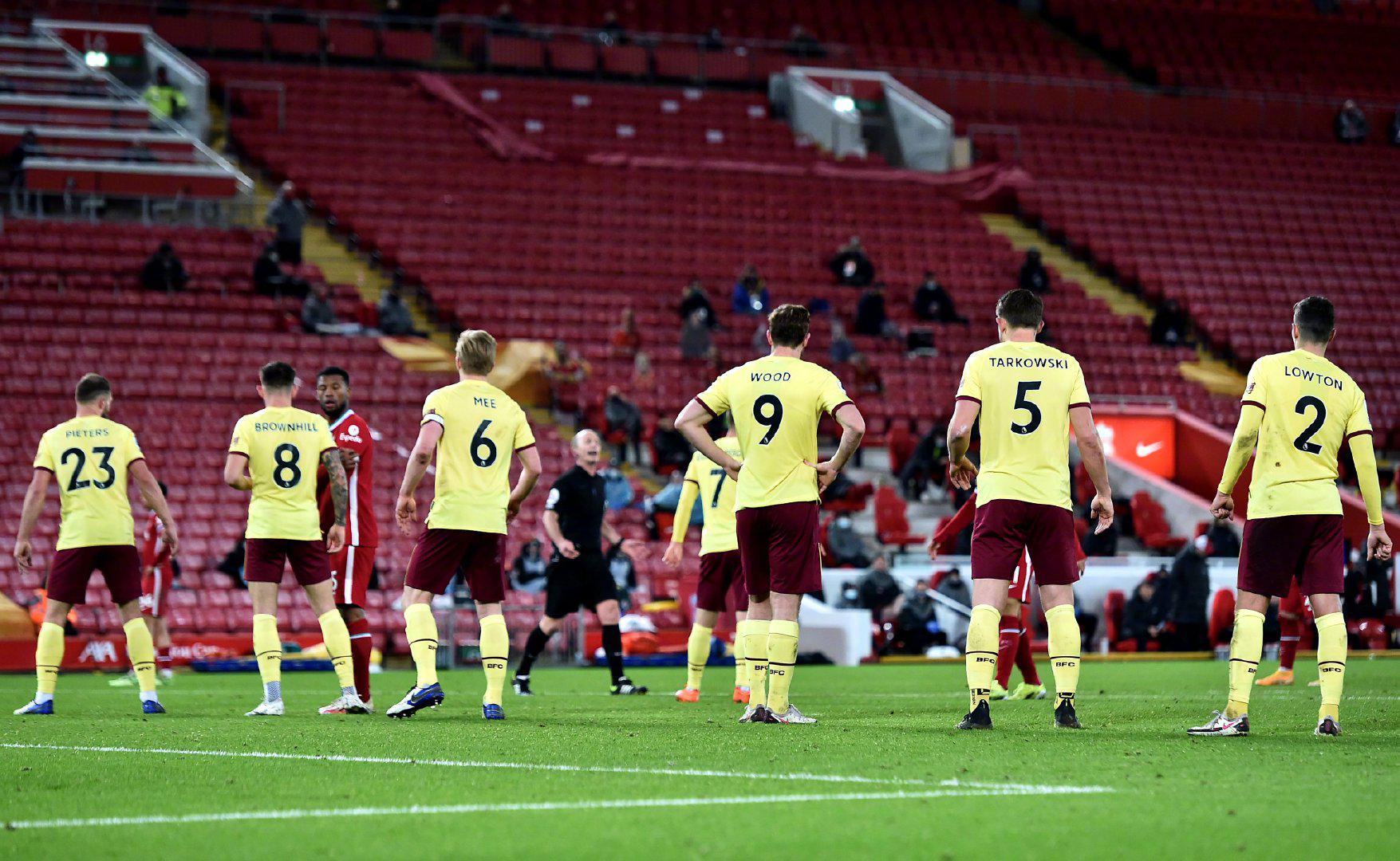 广泛尊敬的 广泛尊敬的